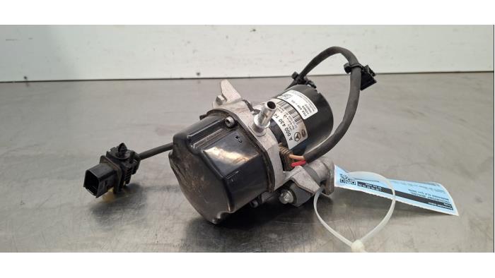 Pompe à vide (essence) Mercedes CLA