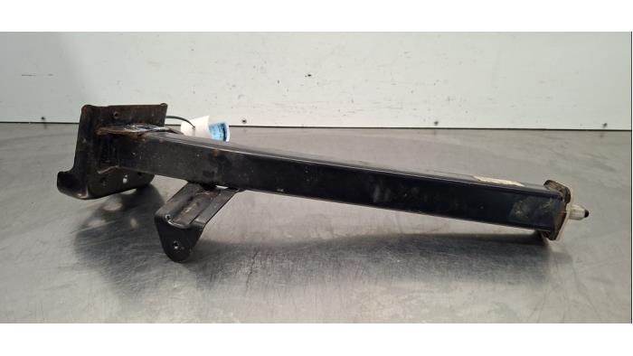 Support partie avant Peugeot 3008