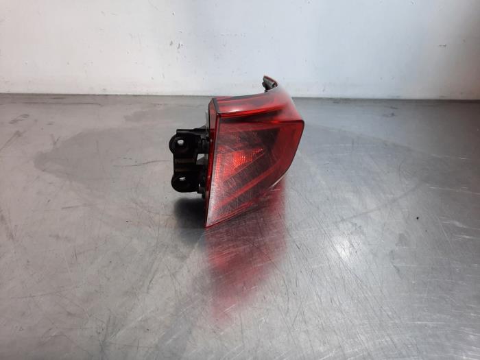 Feu arrière droit Cupra Formentor