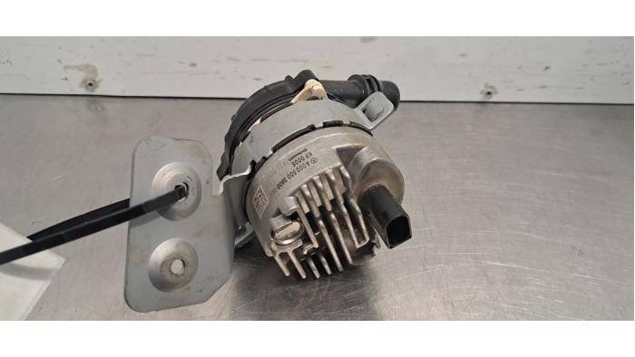 Pompe à eau supplémentaire Mercedes CLA