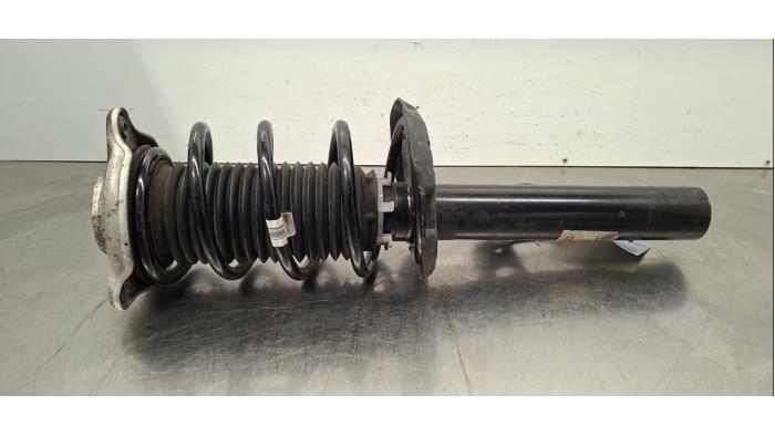 Amortisseur avant droit Mercedes CLA