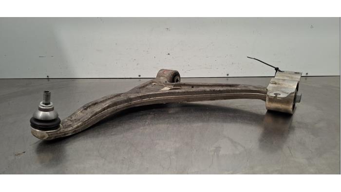 Bras de suspension avant gauche Mercedes CLA