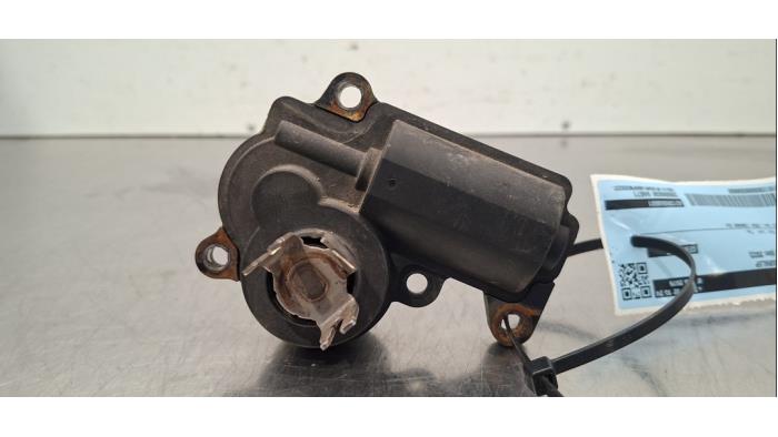 Robinet d' arrêt gaz d' échappement Mercedes CLA