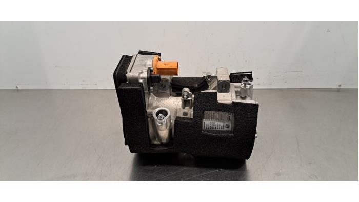 Pompe clim Peugeot 3008