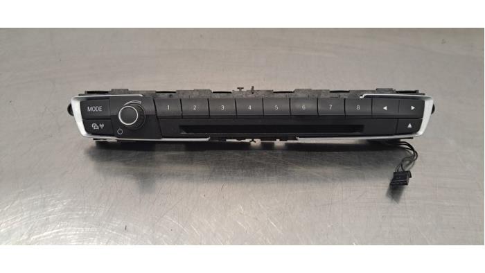 Panneau commande radio BMW 2-Série