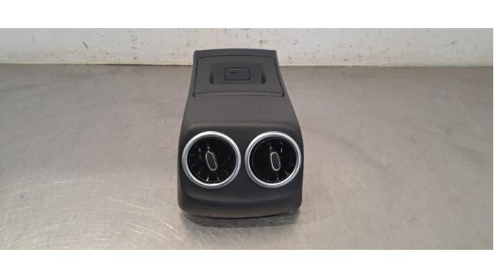 Grille d'aération arrière Mercedes CLA