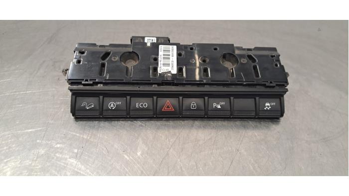 Commutateur éclairage d'urgence Dacia Duster