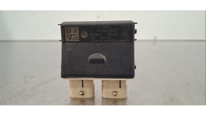 Module passage hayon Porsche Cayenne