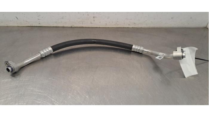 Tuyau clim Mercedes CLA