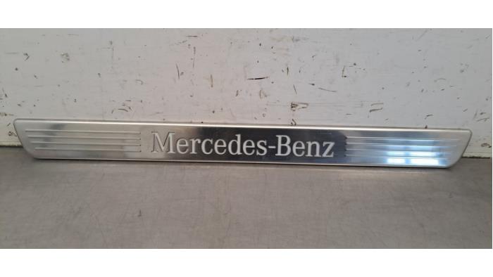 Bande décorative Mercedes CLA