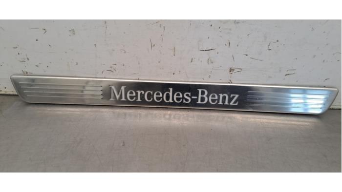 Bande décorative Mercedes CLA
