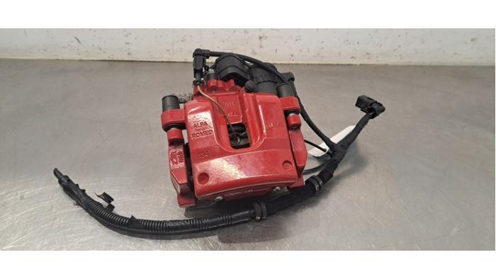 Etrier de frein (pince) arrière droit Alfa Romeo Stelvio