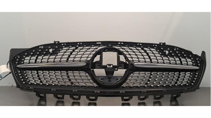 Calandre Mercedes CLA