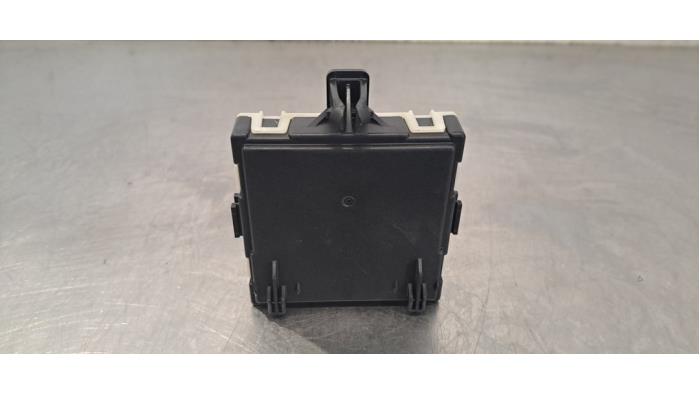 Module verrouillage central des portes Mercedes CLA