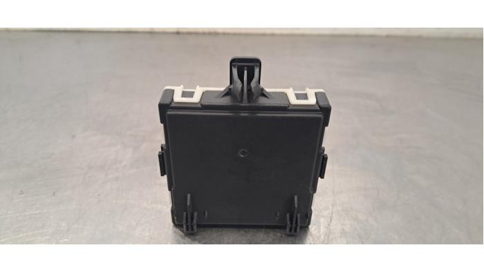 Module verrouillage central des portes Mercedes CLA