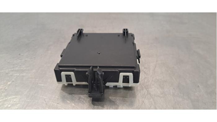 Module verrouillage central des portes Mercedes CLA