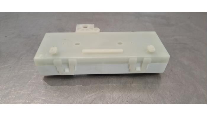 Module passage hayon Mercedes CLA