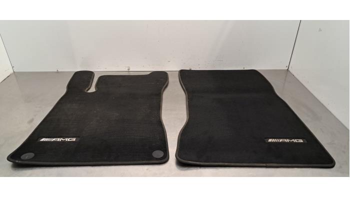 Kit tapis Mercedes CLA