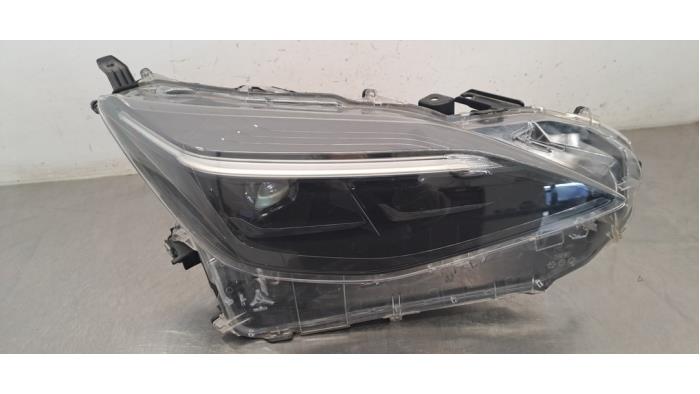 Phare droit Toyota Yaris Cross