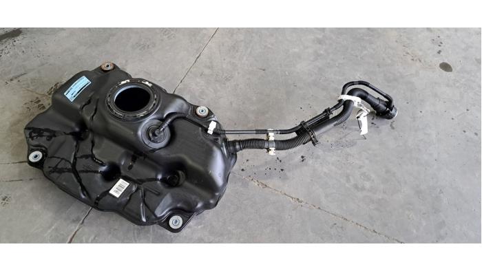 Réservoir de carburant Toyota Yaris Cross