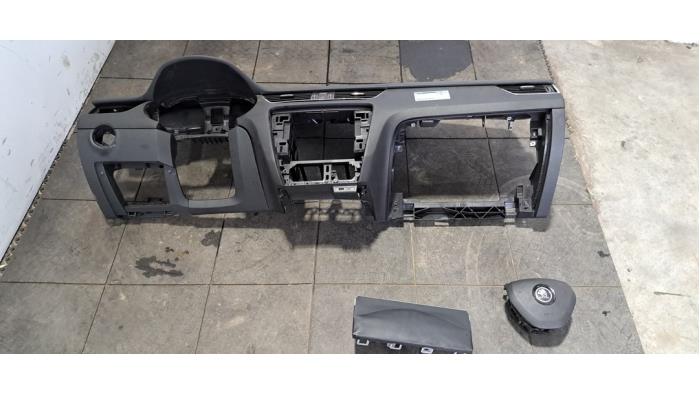 Kit airbag + tableau de bord Skoda Octavia