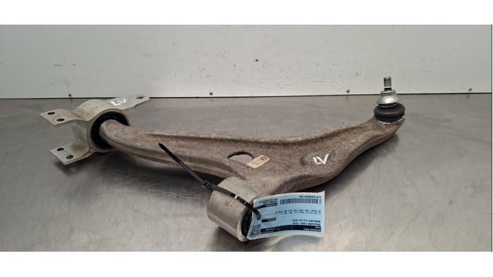 Bras de suspension avant gauche Mercedes CLA