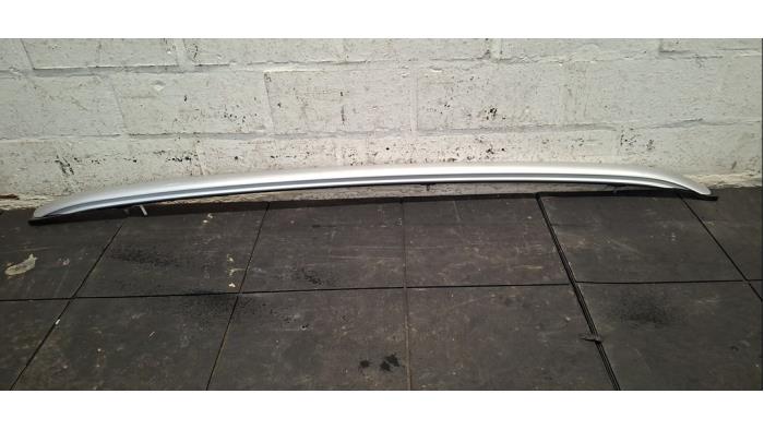 Rail de toit droit Toyota Yaris Cross