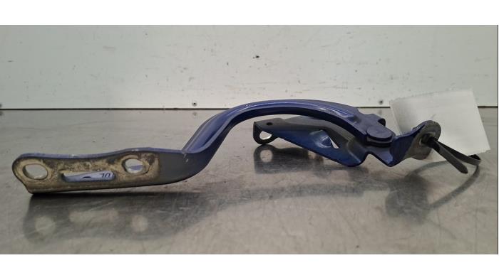 Charnière capot Toyota Yaris Cross