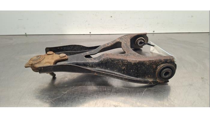 Bras de suspension avant gauche Dacia Duster
