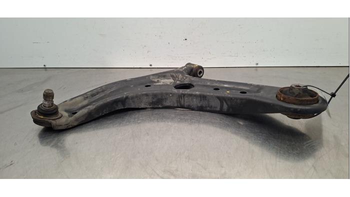 Bras de suspension avant gauche Kia Stonic