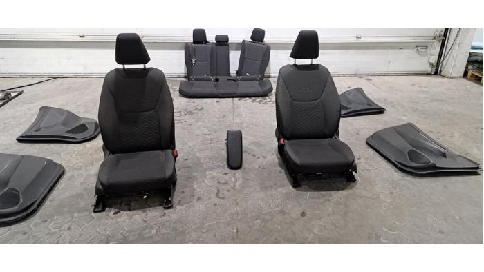 Kit revêtement (complet) Toyota Yaris Cross