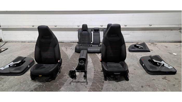 Kit revêtement (complet) Mercedes CLA