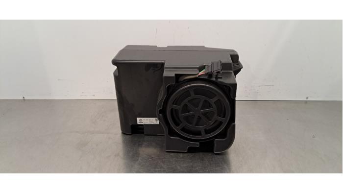 Caisson de graves Audi Q4