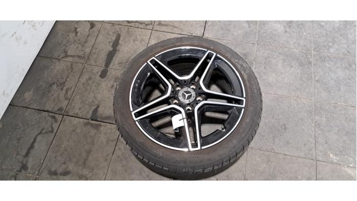 Jante + pneumatique Mercedes CLA