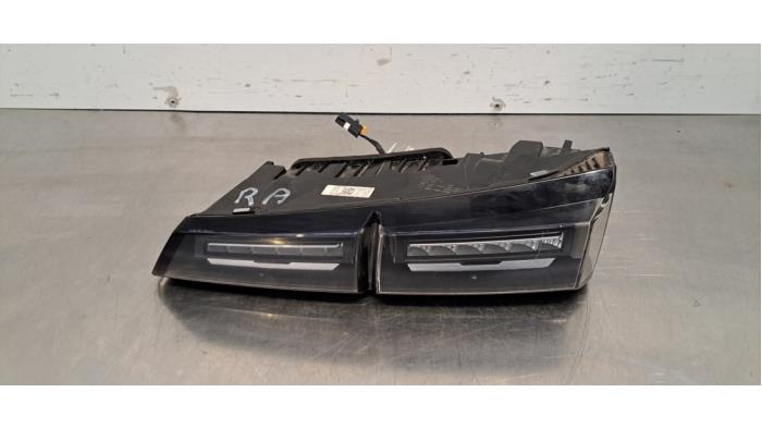 Feu arrière droit Peugeot 308