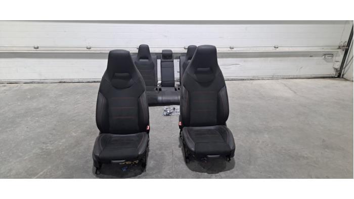 Kit revêtement (complet) Mercedes CLA