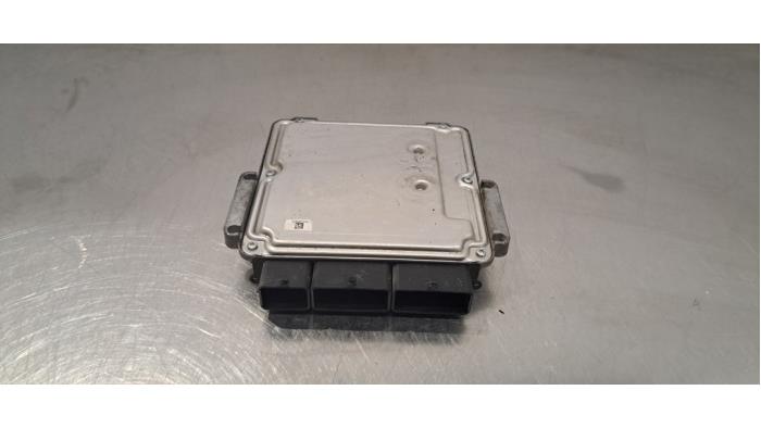 Ordinateur gestion moteur Renault Clio