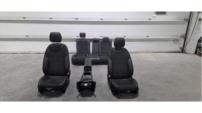 Kit revêtement (complet) Mercedes EQA