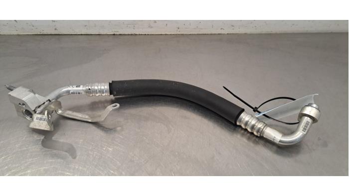 Tuyau clim Mercedes EQA