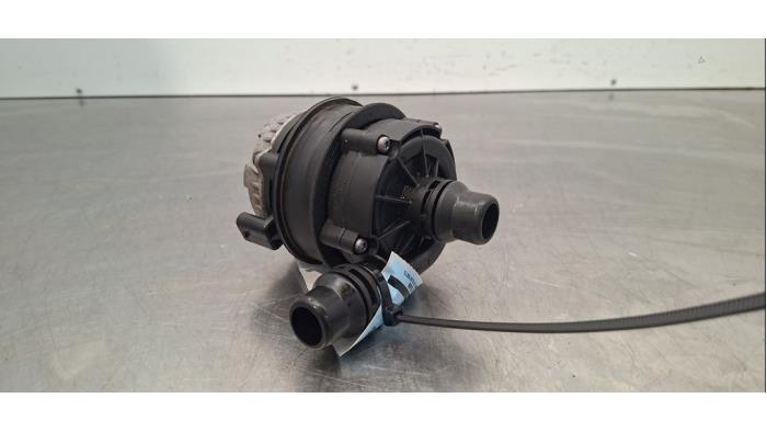 Pompe à eau supplémentaire Mercedes EQA