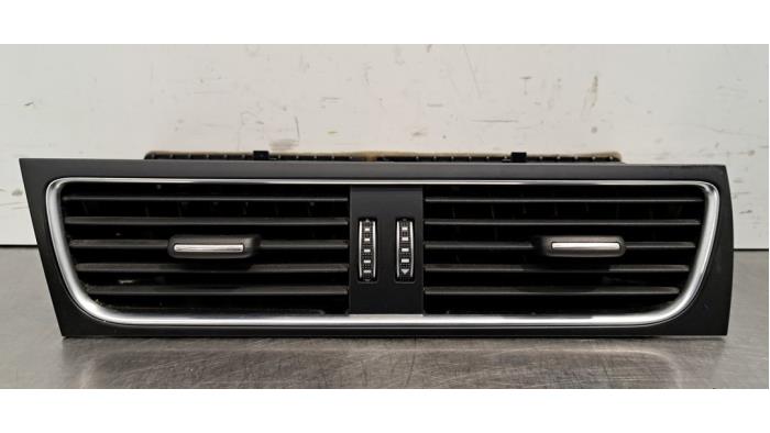 Grille aération tableau de bord Audi A4