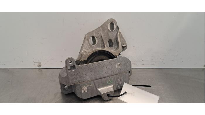 Support moteur Mercedes EQA