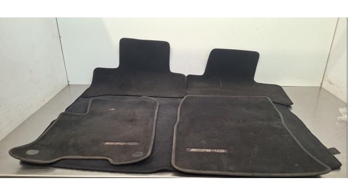 Kit tapis Mercedes EQA