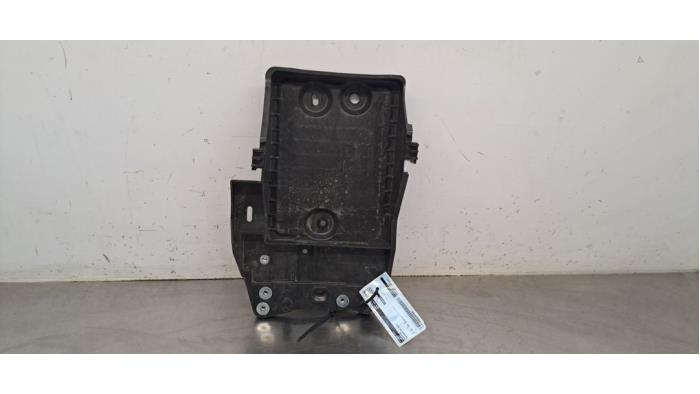 Boîtier de batterie Mazda 6.