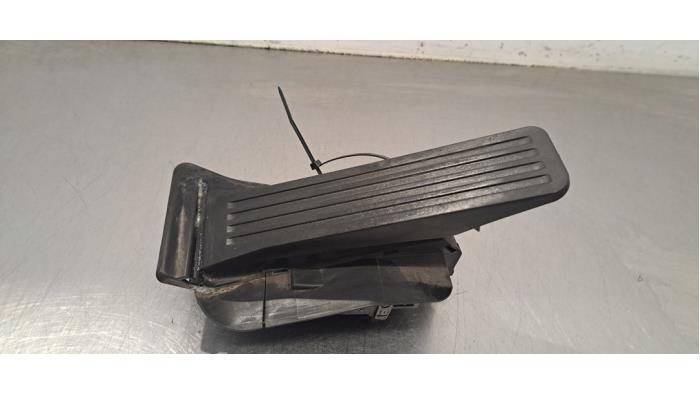 Pédale d'accélérateur Mazda 6.