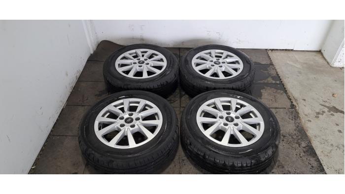 Kit jantes + pneumatiques Ford Tourneo Connect