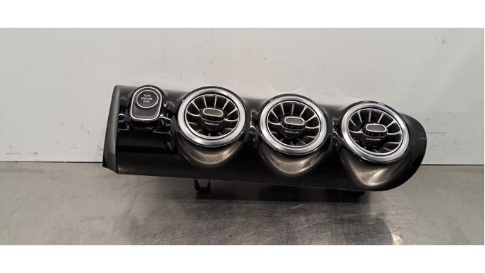 Grille aération tableau de bord Mercedes A-Klasse