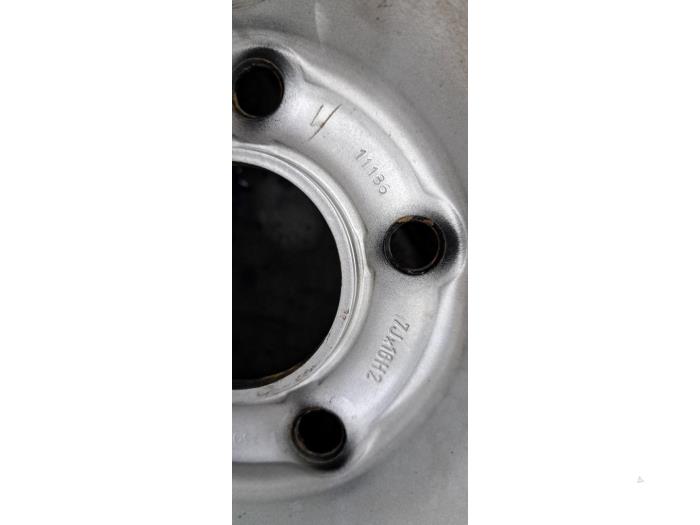 Jante + pneumatique Opel Vivaro