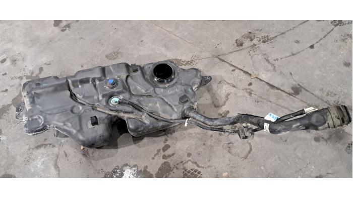 Réservoir de carburant Renault Clio