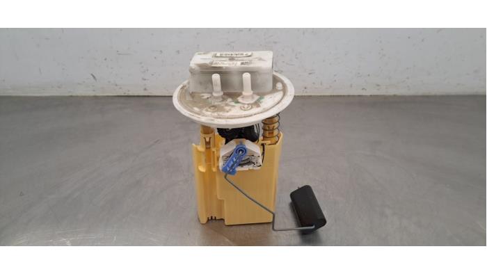 Brandstofpomp Elektrisch van een Renault Clio V (RJAB) 1.5 Blue dCi 85 2020